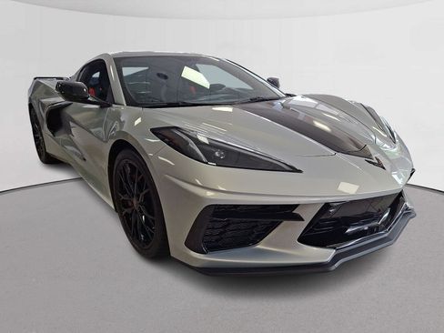 Used 2023 Chevrolet Corvette Stingray Premium Cpe w/ Z51 Performance Package RWD image 2