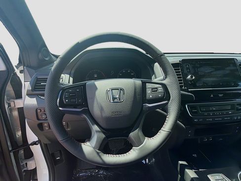New 2026 Honda Ridgeline Black Edition image 10