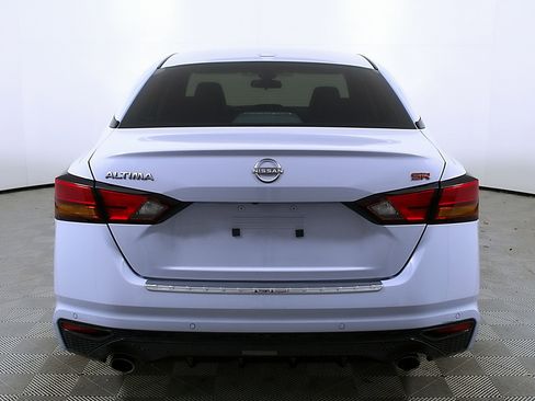 Used 2023 Nissan Altima 2.5 SR image 8