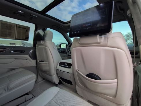 Used 2022 Cadillac Escalade Sport Platinum w/ LPO, Floor Liner Package image 13