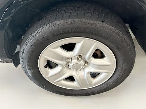 Used 2012 Toyota RAV4 4WD w/ Value Pkg image 28
