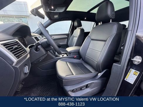 Used 2022 Volkswagen Atlas Cross Sport SE w/ Panoramic Sunroof Package image 27