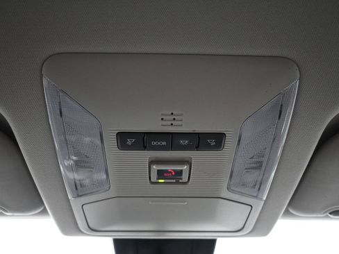 Certified 2022 Toyota RAV4 LE AWD/4WD image 17