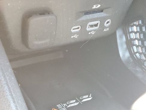 Certified 2023 Chevrolet TrailBlazer ACTIV w/ Technology Package FWD image 28
