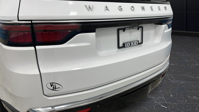 Used 2024 Jeep Wagoneer Series III w/ Premium Group I AWD/4WD image 44