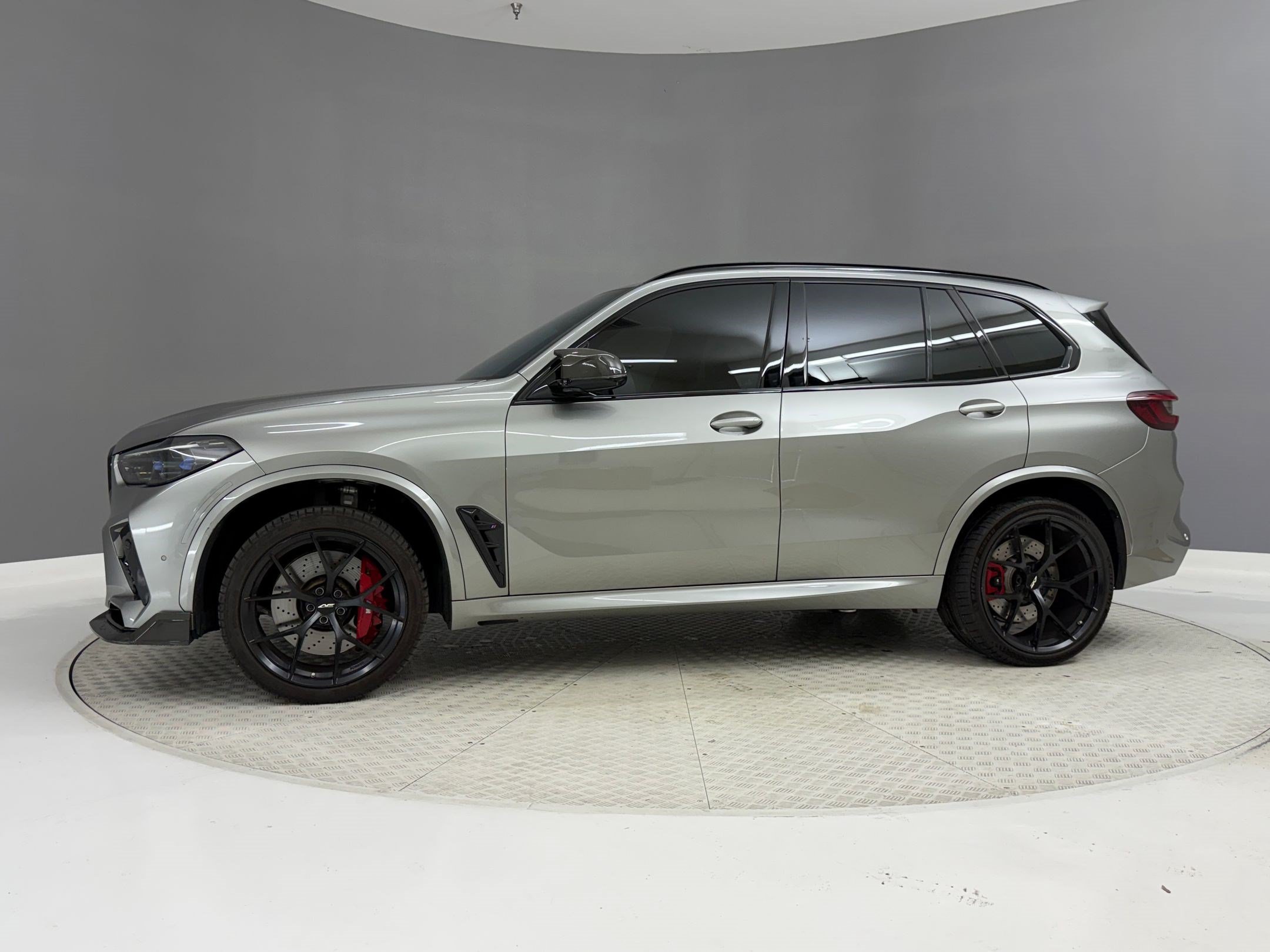 Certified 2023 BMW X5 M w/ Competition Package AWD/4WD image 2