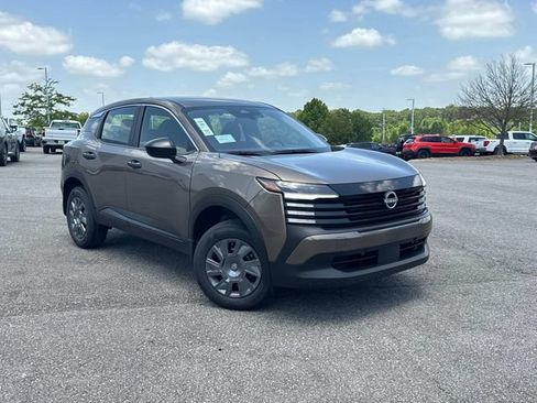 New 2026 Nissan Kicks S FWD image 2