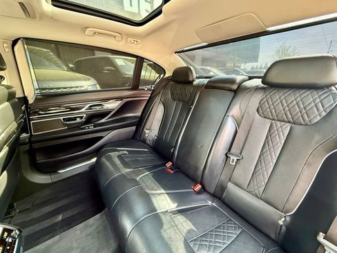 Used 2017 BMW 740i RWD image 41