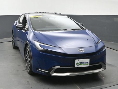 Used 2026 Toyota Prius Plug-In Hybrid w/ Limited Premium Package FWD image 5