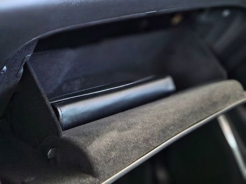 Used 2020 Cadillac Escalade Premium Luxury image 26