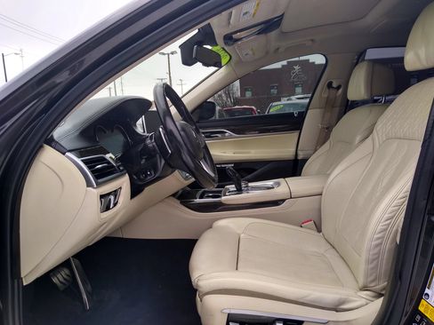 Used 2016 BMW 750i xDrive AWD/4WD image 13