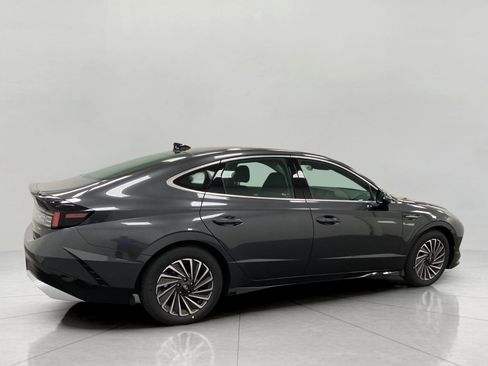 New 2026 Hyundai Sonata SEL FWD image 2