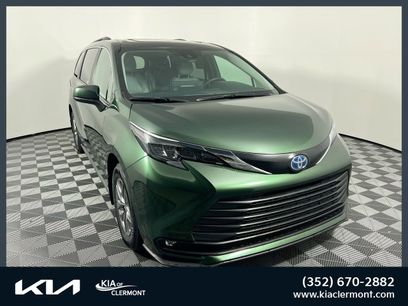 Used 2025 Toyota Sienna XLE