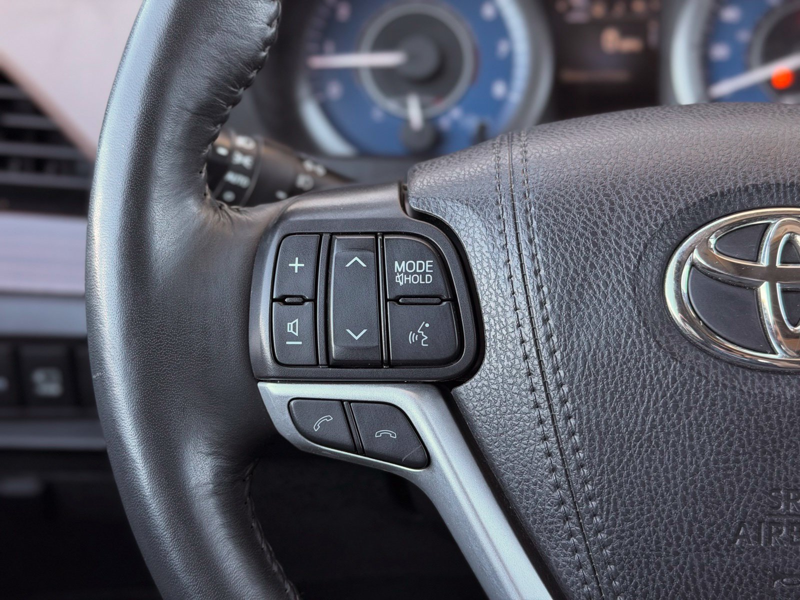 Used 2020 Toyota Sienna XLE Premium AWD/4WD image 36