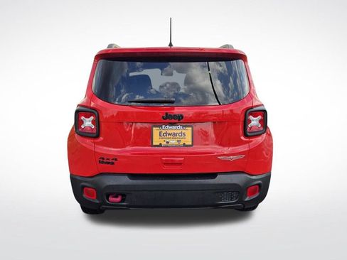 Used 2023 Jeep Renegade Trailhawk AWD/4WD image 4