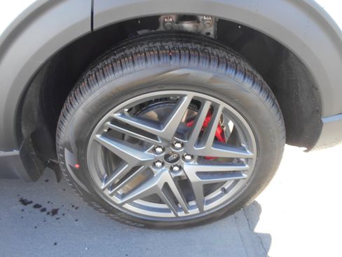 New 2026 Ford Explorer ST image 37