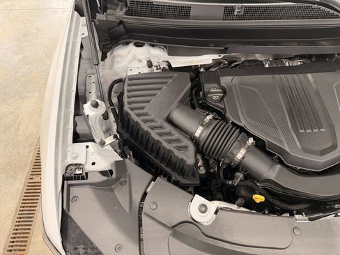 Used 2025 GMC Acadia Denali w/ Super Cruise Package image 46