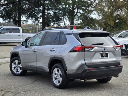 Used 2019 Toyota RAV4 XLE image 6