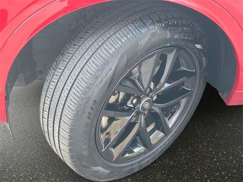 Used 2025 Land Rover Discovery Sport S image 34