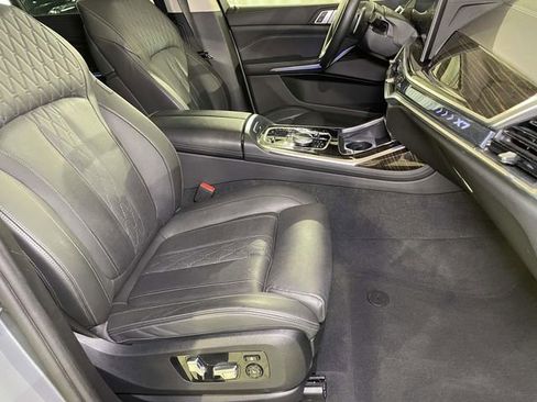 Used 2023 BMW X7 xDrive40i w/ Executive Package image 27