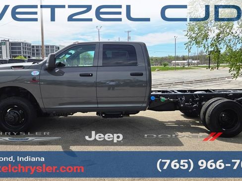 New 2026 RAM 3500 Tradesman AWD/4WD image 4