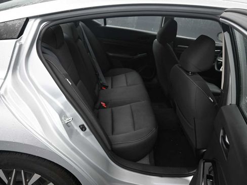 Used 2023 Nissan Altima 2.5 SV FWD image 21