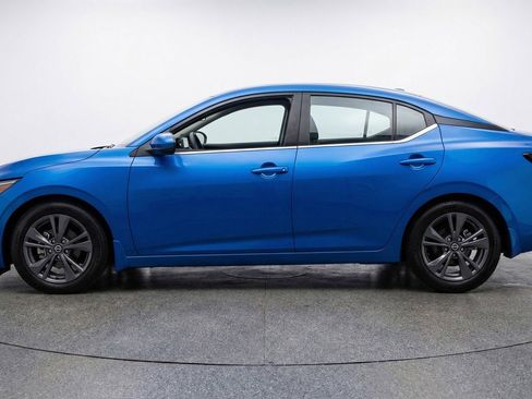 Used 2025 Nissan Sentra SV FWD image 5
