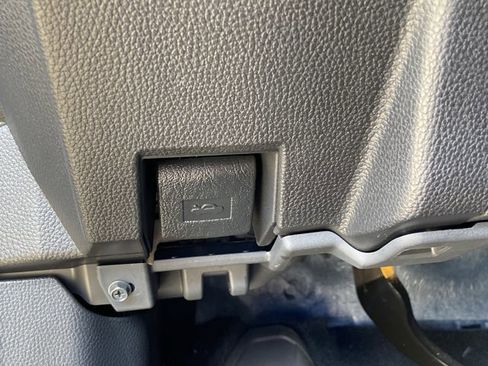 Used 2025 Toyota Tacoma 4x4 Double Cab Hybrid image 47