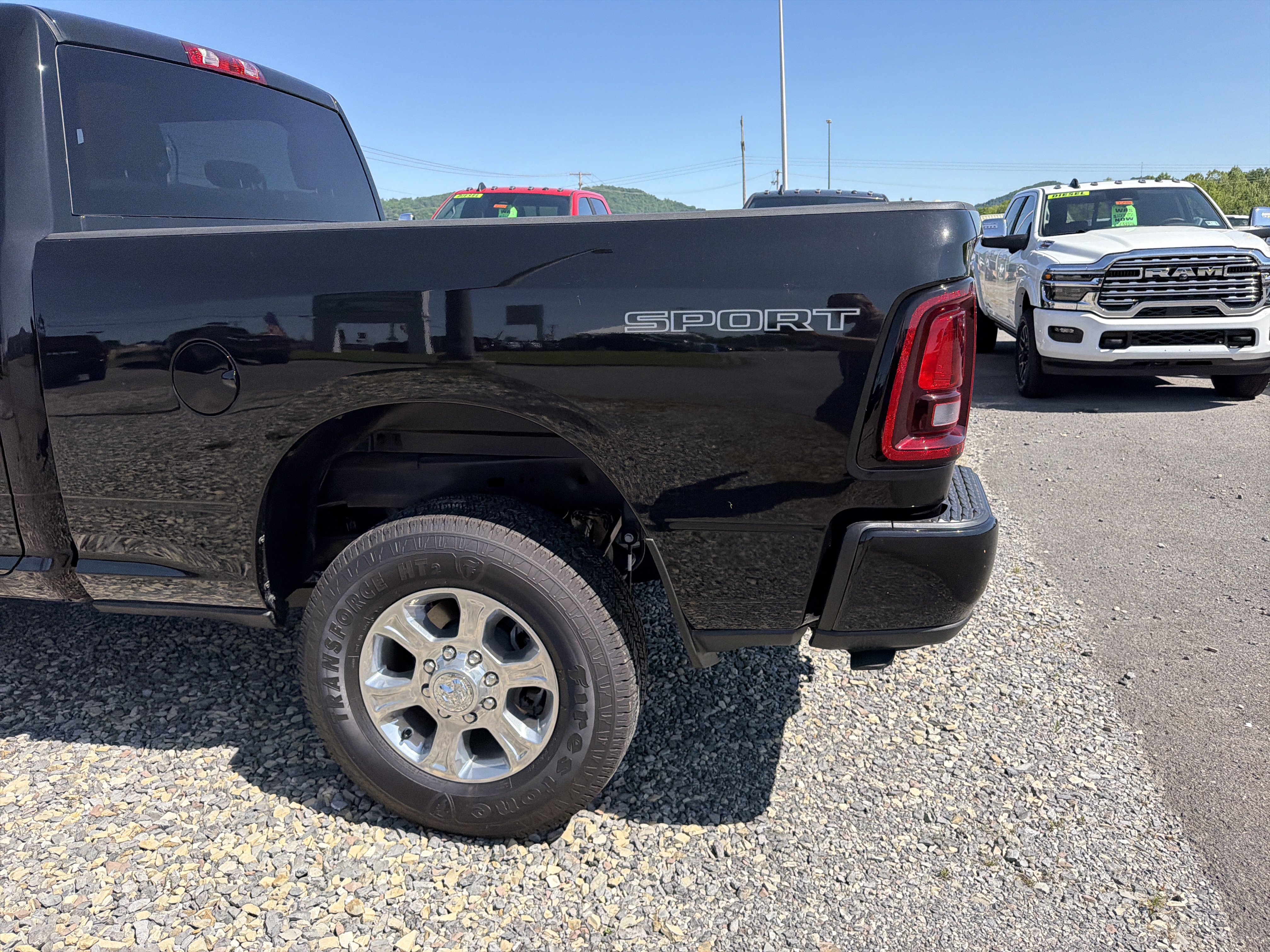 New 2026 RAM 2500 Big Horn AWD/4WD image 9