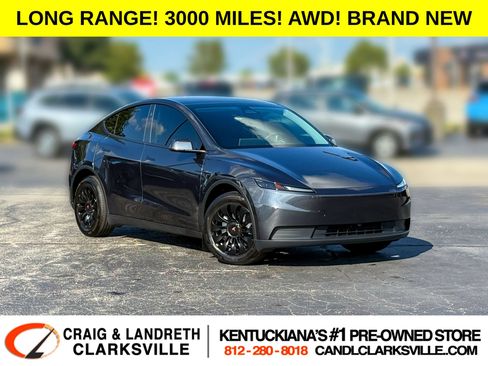 Used 2026 Tesla Model Y AWD image 1