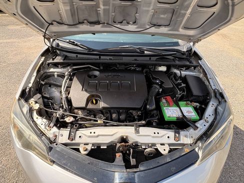 Used 2018 Toyota Corolla LE FWD image 36