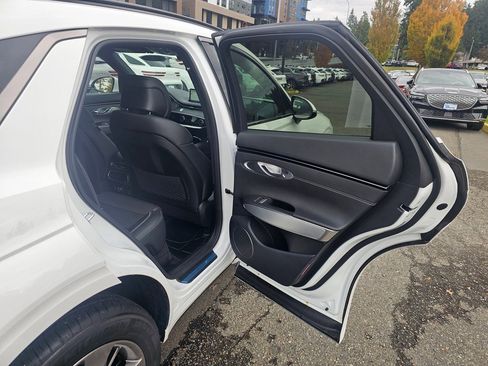 Certified 2025 Genesis GV70 3.5T Sport image 26