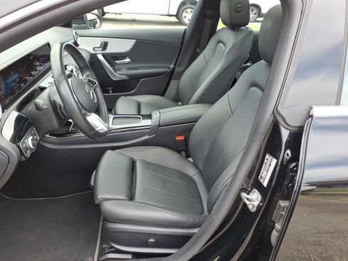 Used 2025 Mercedes-Benz CLA 250 image 11