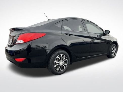 Used 2017 Hyundai Accent SE image 4