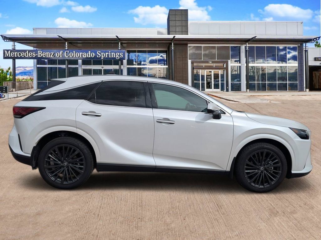 Used 2026 Lexus RX 350h w/ Convenience Package AWD/4WD image 4