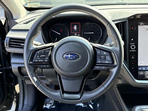 Used 2024 Subaru Crosstrek 2.5i Limited AWD/4WD image 19