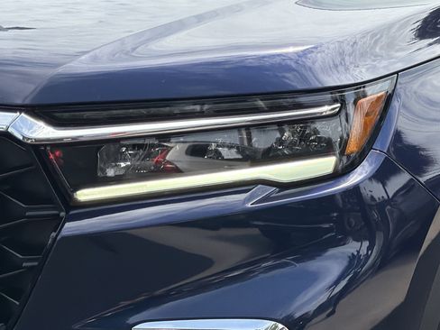 Used 2025 Honda Pilot Touring image 6