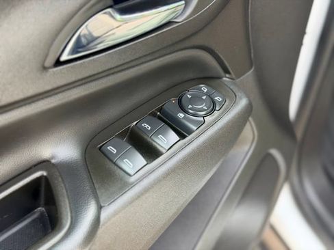 Used 2024 Chevrolet Equinox LT w/ LPO, Floor Liner Package AWD/4WD image 21