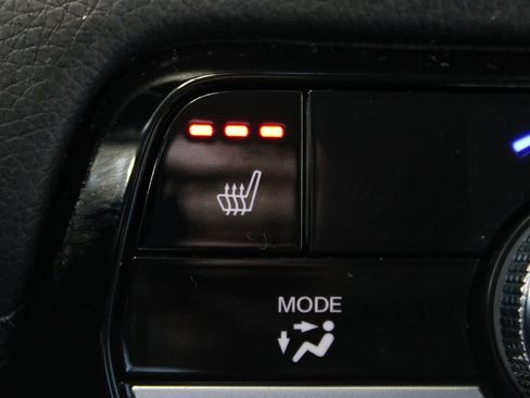 Used 2025 Honda Pilot Touring image 35