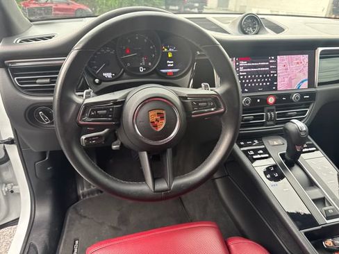 Used 2022 Porsche Macan AWD/4WD image 14