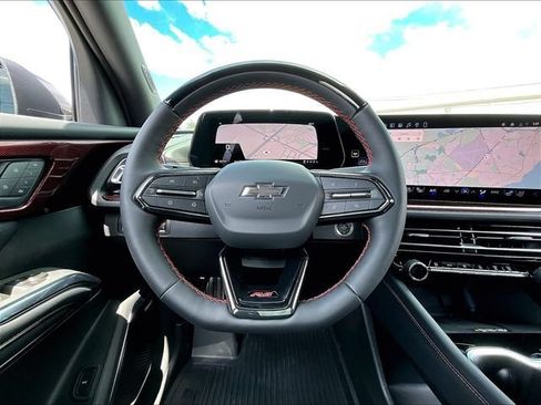 New 2026 Chevrolet Traverse RS w/ LPO, Floor Liner Package AWD/4WD image 16