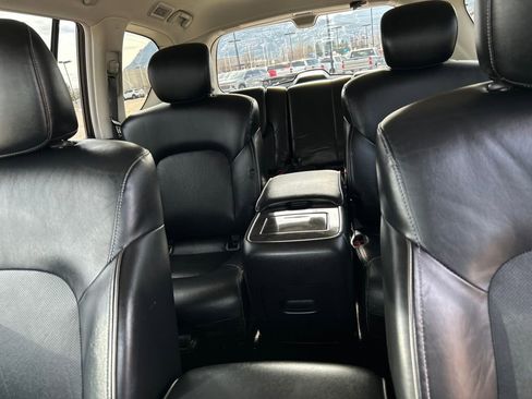 Used 2024 INFINITI QX80 Luxe image 6