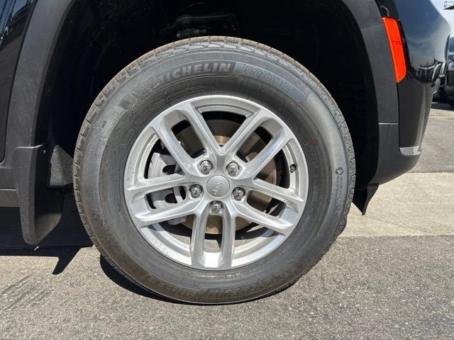 New 2026 Jeep Grand Cherokee L 4WD image 32