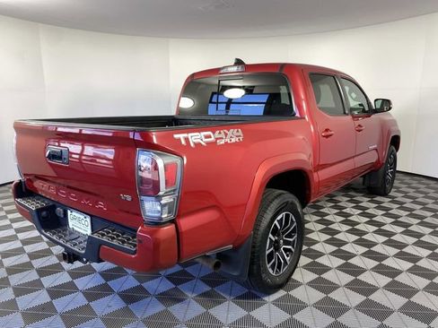 Used 2021 Toyota Tacoma TRD Sport w/ Technology Package AWD/4WD image 9