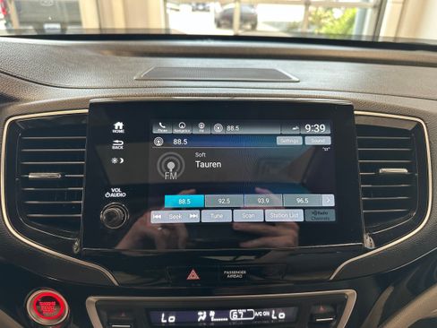 Used 2021 Honda Pilot Touring image 20