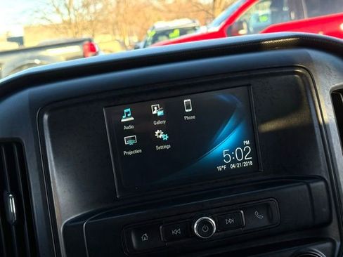 Used 2018 Chevrolet Silverado 1500 Custom image 19