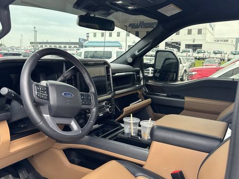 Used 2025 Ford F250 Lariat w/ Lariat Ultimate Package AWD/4WD image 5