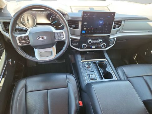 Used 2024 Ford Expedition XLT AWD/4WD image 11