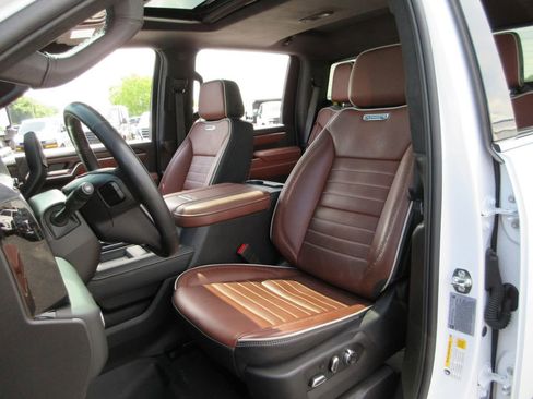 Certified 2025 GMC Sierra 2500 Denali Ultimate AWD/4WD image 25