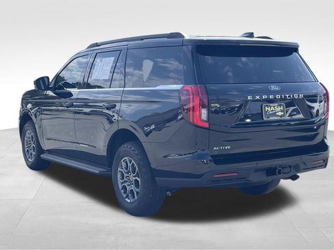 Used 2026 Ford Expedition Active image 5